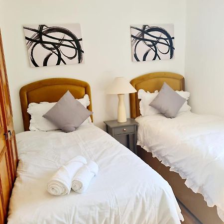 Immaculate 3-Bedrooms Dundee Apartment Exteriör bild